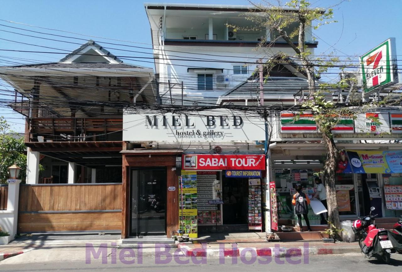 Miel Bed Hostel & Gallery Chiang Mai Exterior foto
