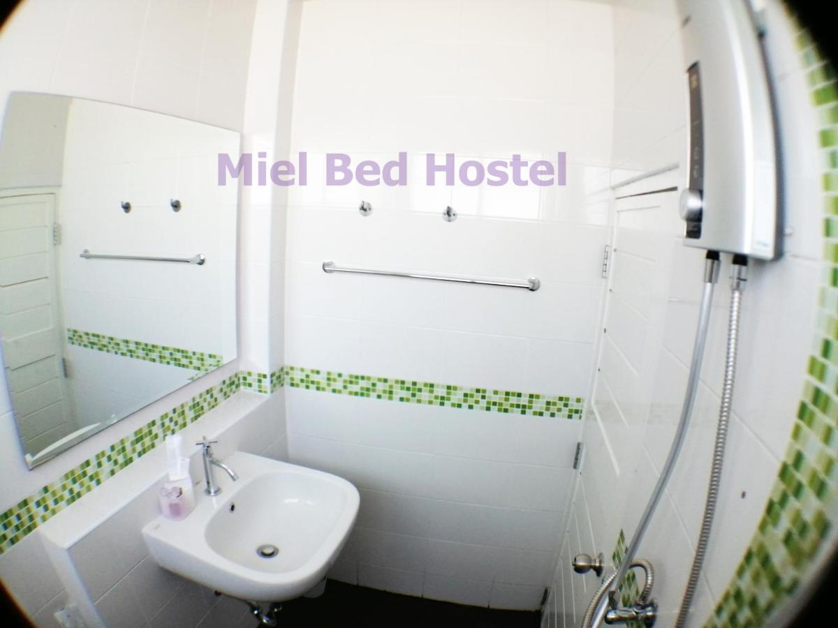 Miel Bed Hostel & Gallery Chiang Mai Exterior foto