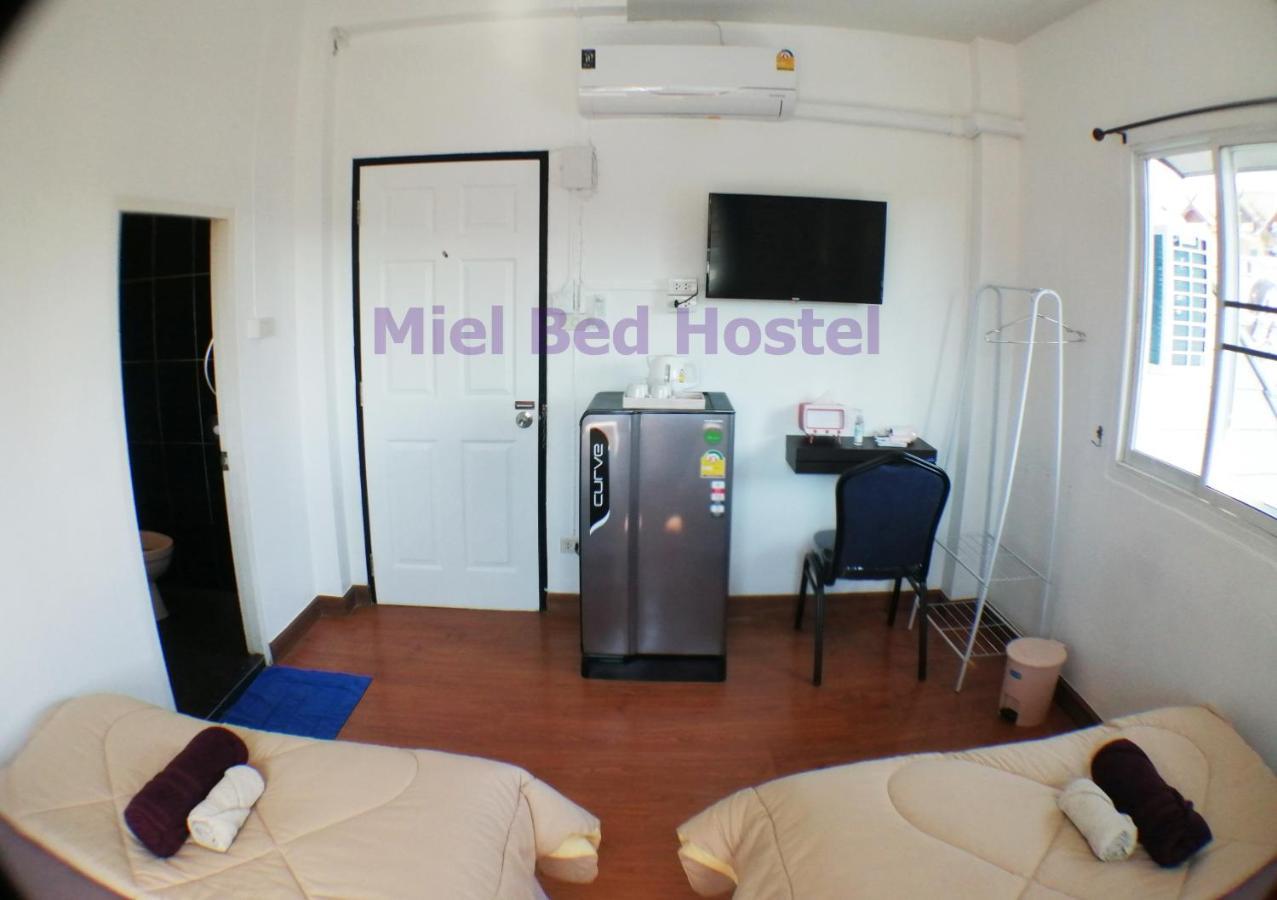 Miel Bed Hostel & Gallery Chiang Mai Exterior foto