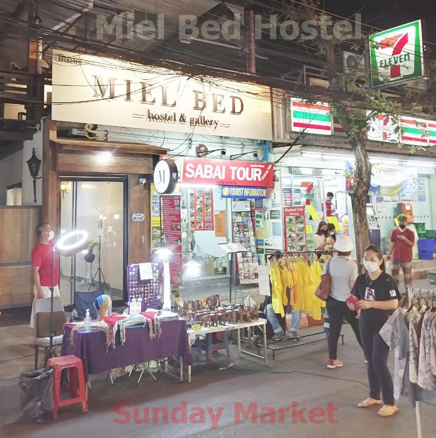 Miel Bed Hostel & Gallery Chiang Mai Exterior foto
