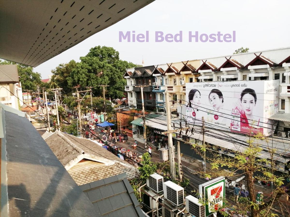 Miel Bed Hostel & Gallery Chiang Mai Exterior foto